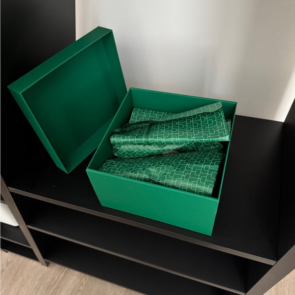 La Mer Gift Box - Picture 7 of 8